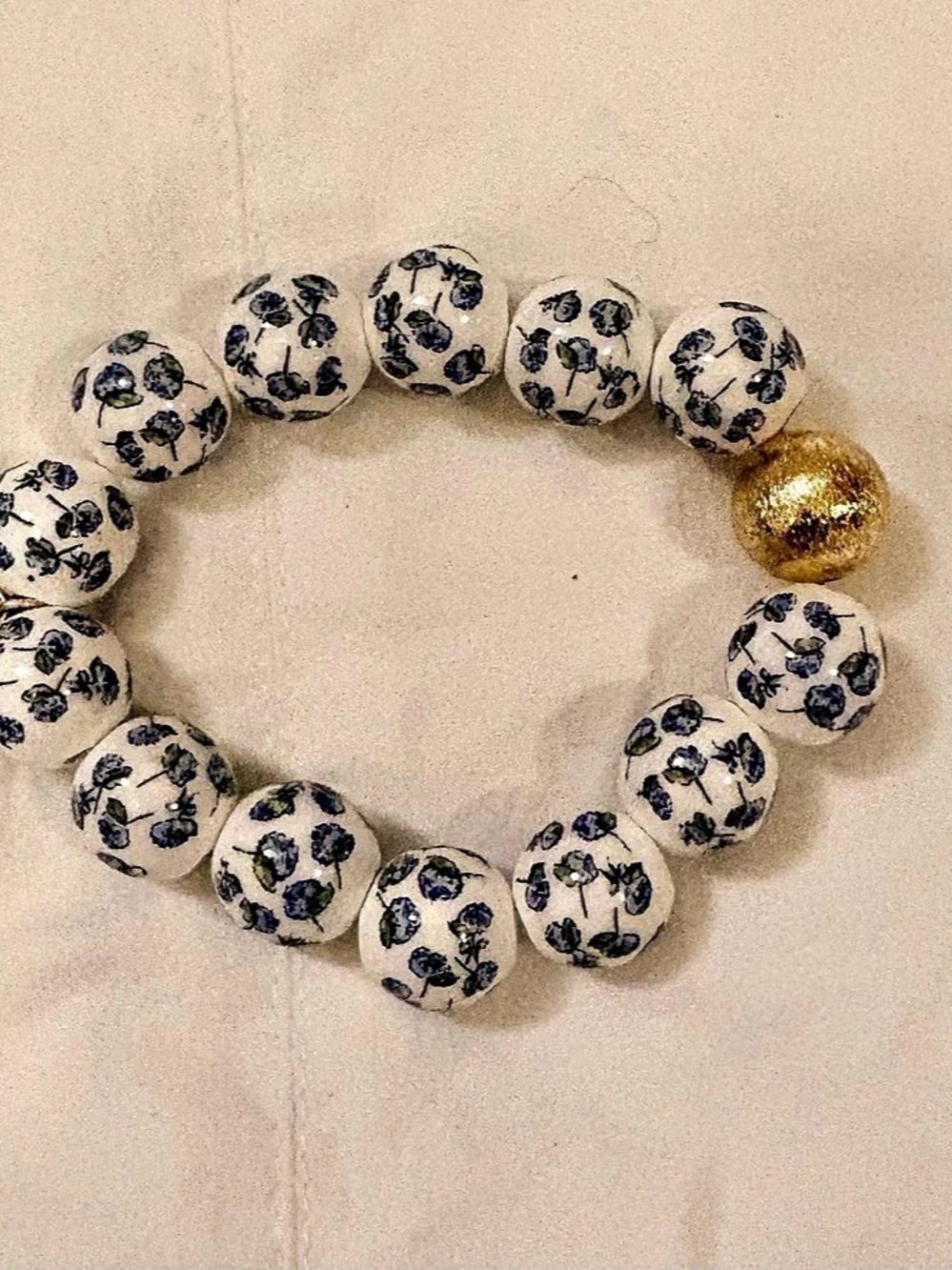 Lisi Lerch Beaded Stretchy Bracelet in Adorable White & Blue Hydrangea Pattern